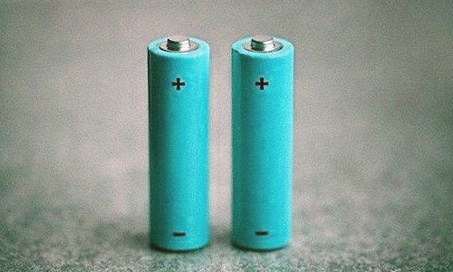 <b>磷酸鐵鋰電池低溫性能如何提高和改善？</b>