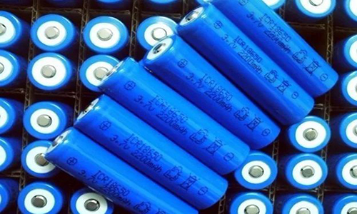 <b>比亞迪磷酸鐵鋰電池組和特斯拉18650鋰電池的爭(zhēng)鋒</b>