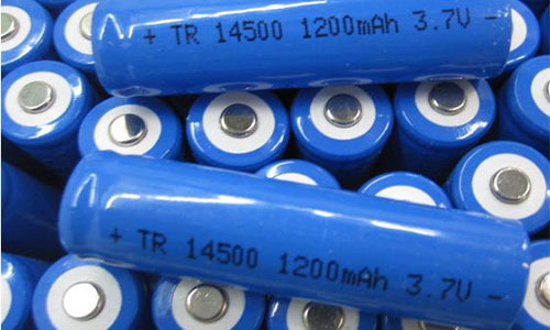 <b>長壽命、高續(xù)航電池已經(jīng)成為動力鋰電池廠家研究重點</b>